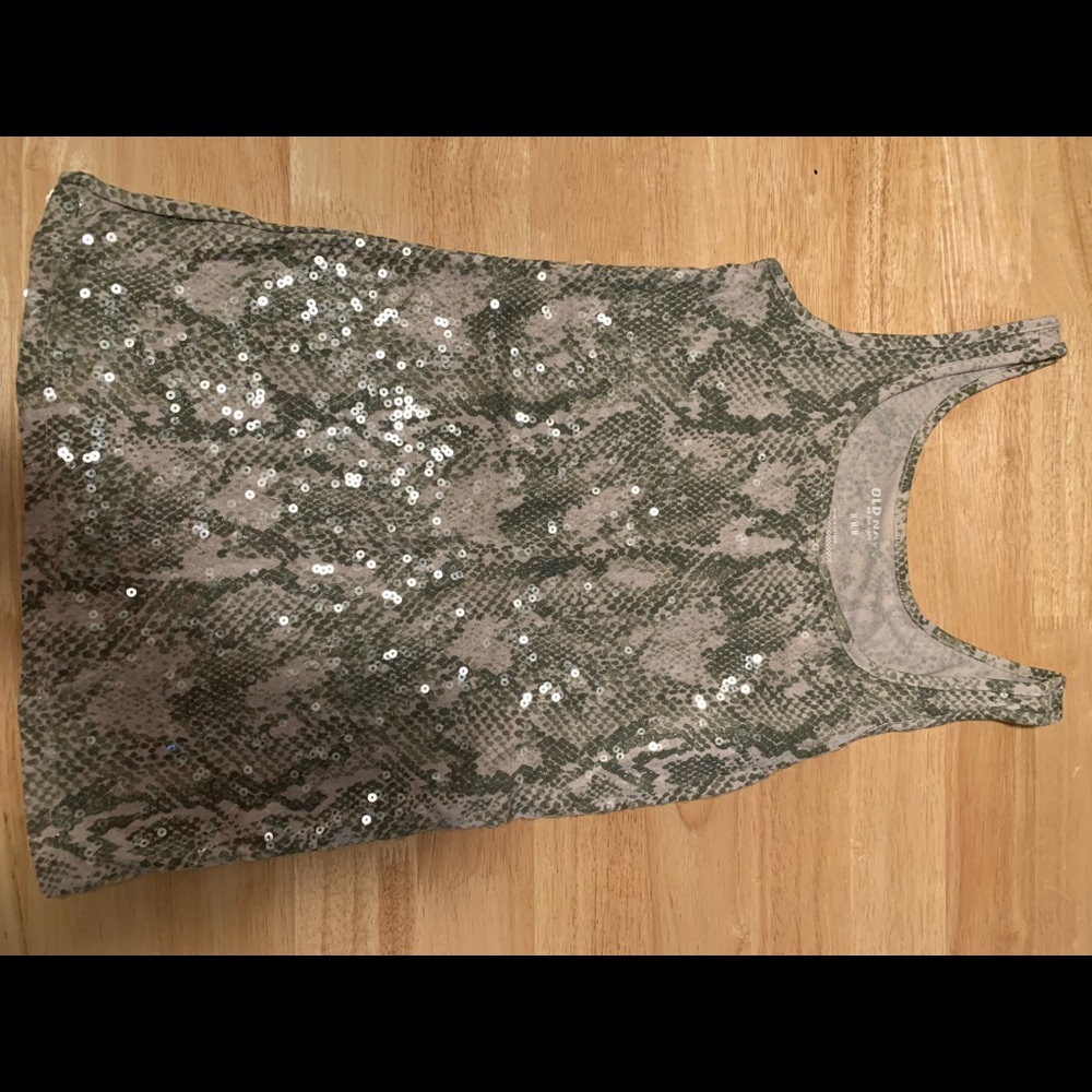 Old Navy camo sequined tank top, med.